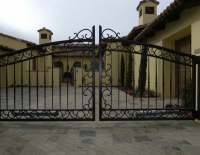link driveway gate
